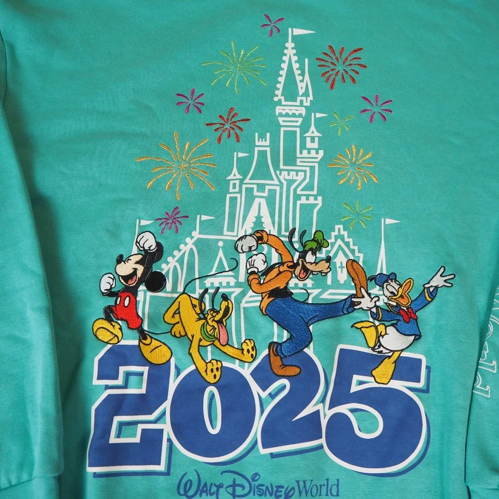 Walt Disney‎ World 2025 Pullover Crewneck Sweatshirt Adult XL Fireworks Mickey